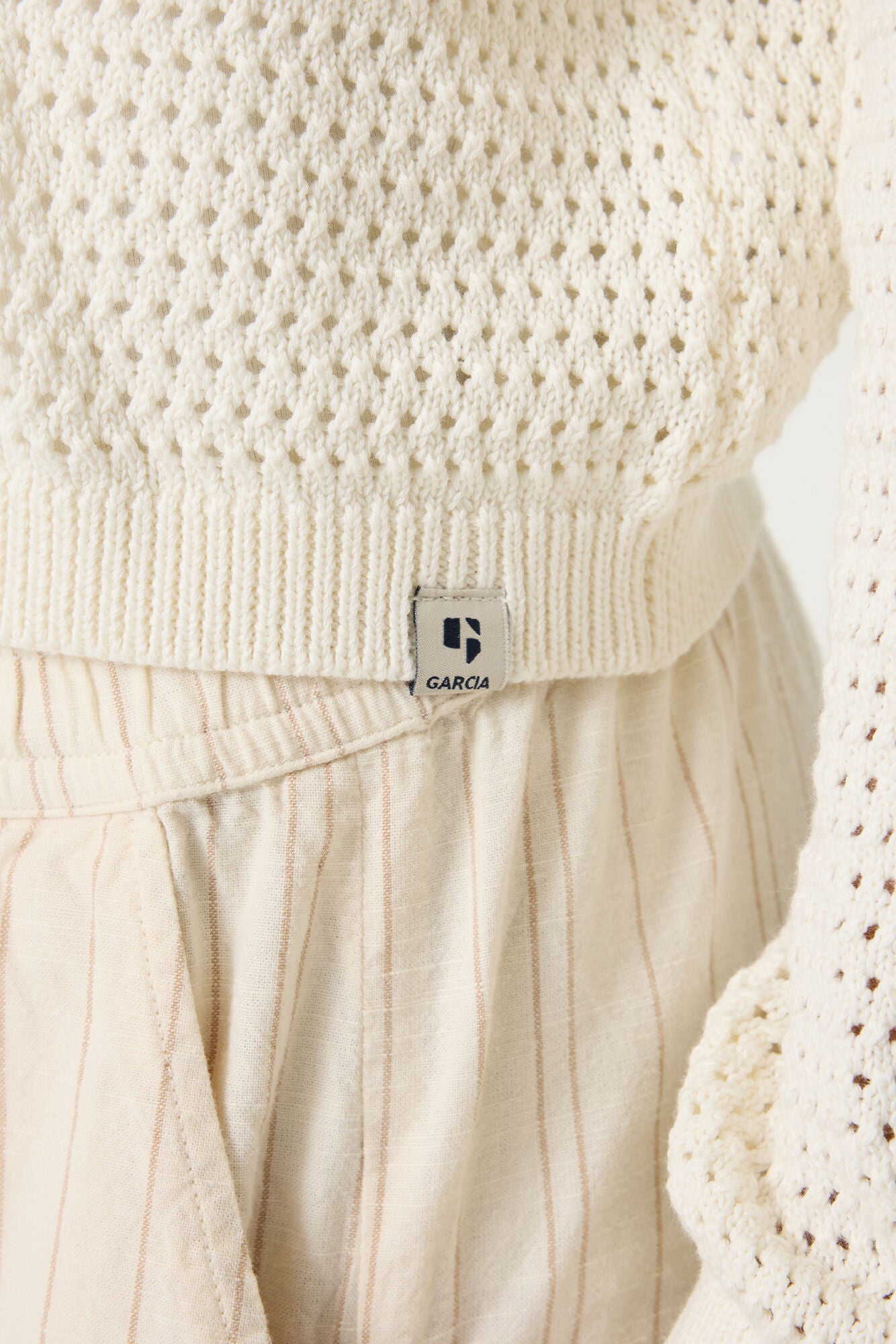 Garcia Mädchen Oberteil P262650 – off white