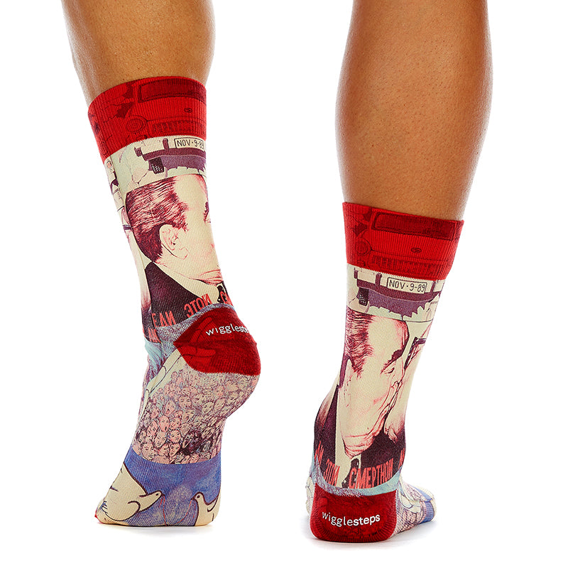 Wigglesteps Men Socks THE WALL